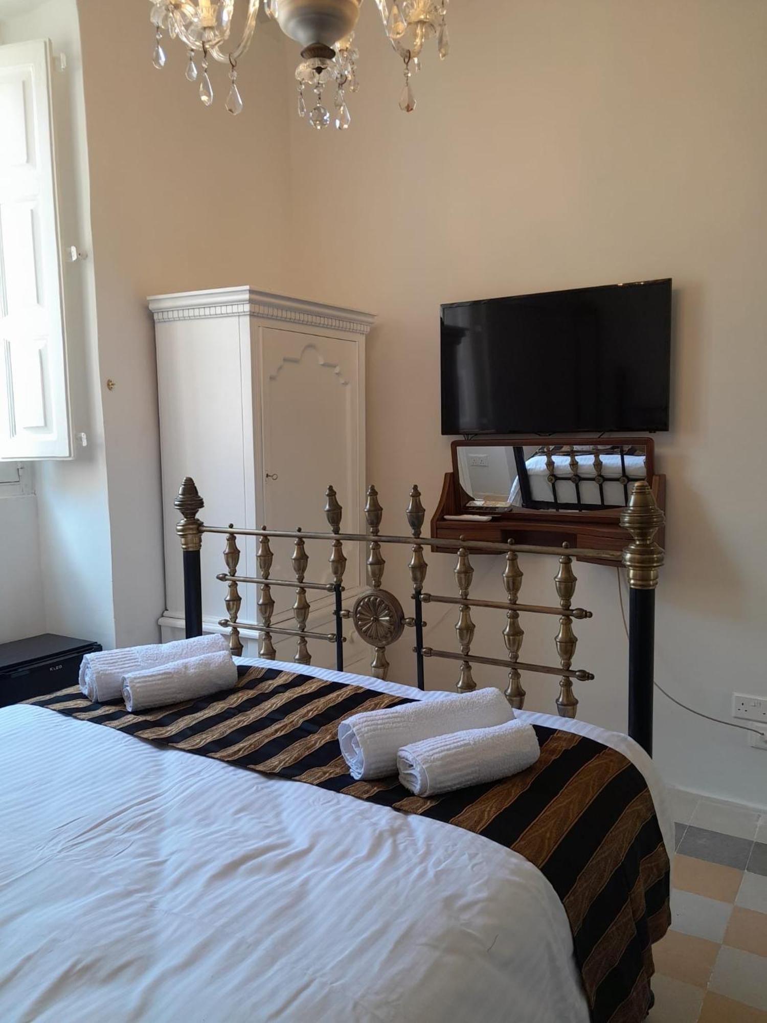 Charming Town House In Cospicua, Valperga Rooms Exteriér fotografie